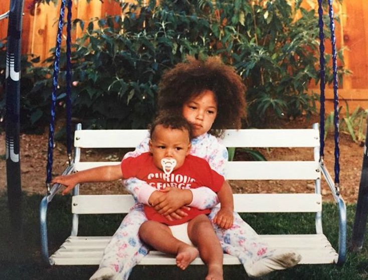 Aaron Gordon's childhood picture with his siblings sister