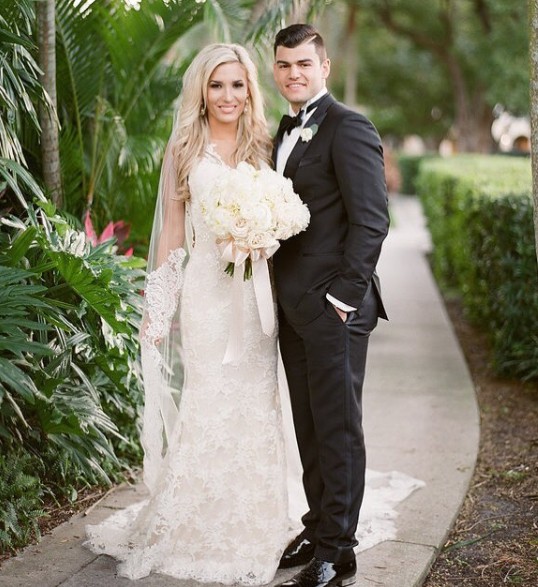 Kara Kilfoile with her husband Lance McCullers Jr in their wedding dress