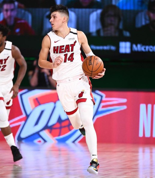 Tyler Herro playing for his team