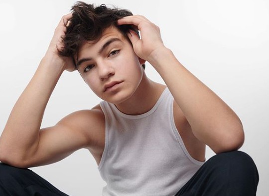 Actor Bryce Gheisar posing for a photo