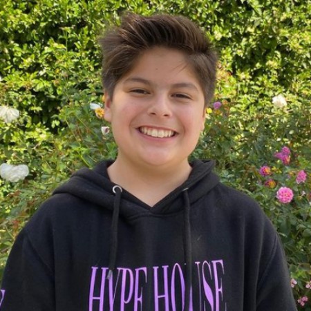 What’s Enzo Lopez Net Worth as of 2022? His Bio, Family, Height What’s Enzo Lopez Net Worth as of 2022? His Bio, Family, Height