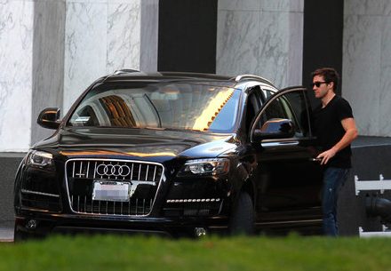 Jake Gyllenhaal entering his car