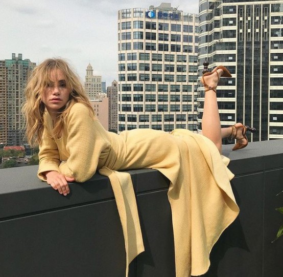 Suki Waterhouse posing for a photo