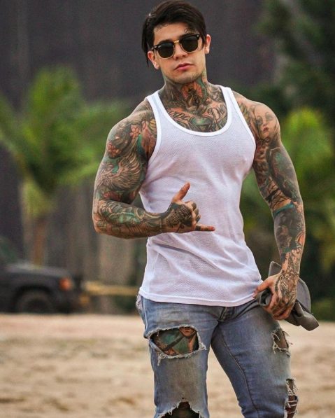 Yeferson Cossio posing for a picture