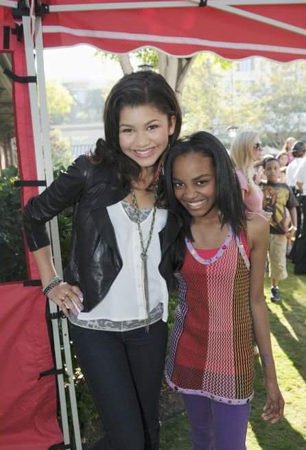 Anne and Zendaya posing for the picture