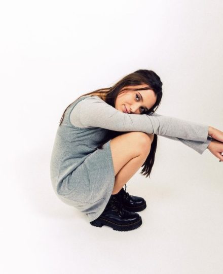 Hannah Meloche posing for the photo