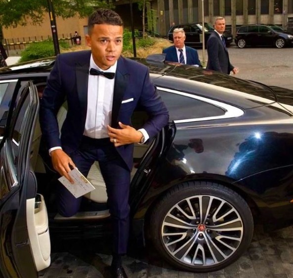 Ellie Penfold's husband Jermaine coming out of the car