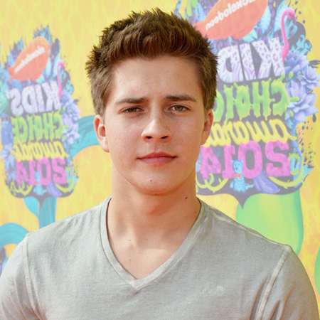 Unger in an award show