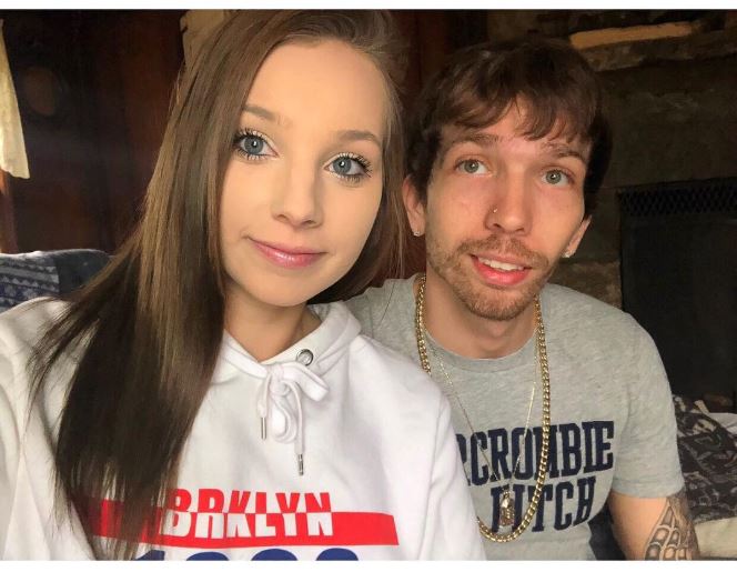 Caption : Bryan Silva with his wife