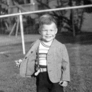 Caption: Steve Martin childhood photo