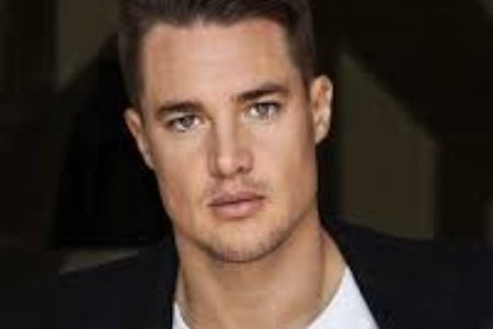 Alexander Dreymon