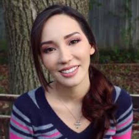 Is Lauren Chen Married to her Boyfriend? Her Husband, Age, Parents Is Lauren Chen Married to her Boyfriend? Her Husband, Age, Parents