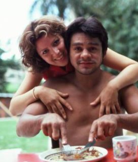 Caption: Roberto Duran with his wife Felicidad Iglesias