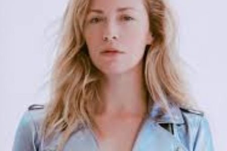 Beth Riesgraf