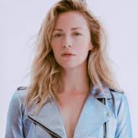 Beth riesgraf photos