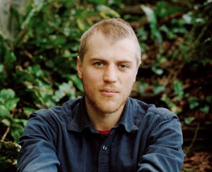 Johnny Flynn in the frame