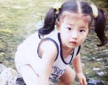 Bae Suzy childhood photo