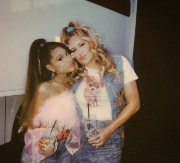 Caption: Jennifer Coolidge with sister