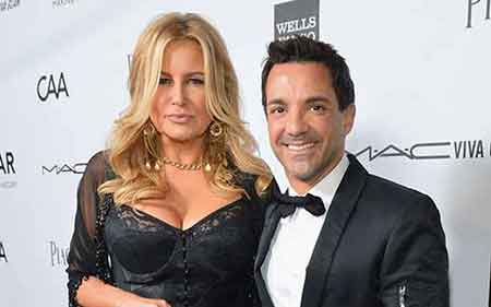 Caption: Jennifer Coolidge with her ex-lover Chris Kattan