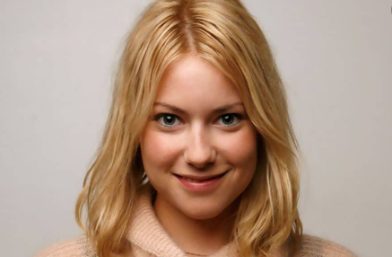 Laura Ramsey in a frame 