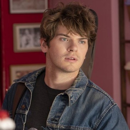 What is Colton Ryan Age? Who is his Partner? Net Worth 2021, Height What is Colton Ryan Age? Who is his Partner? Net Worth 2021, Height