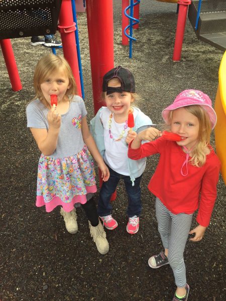 Alexandra Steele's childhood photo with her friends