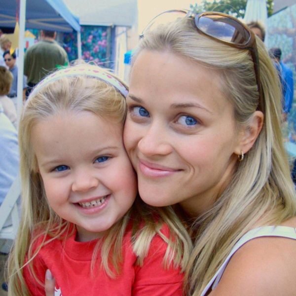 Ava Elizabeth Phillipp's childhood photo with her mother 