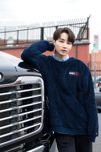 Yoon Jeonghan posing with his car
