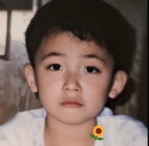 Yoon Jeonghan's childhood photo