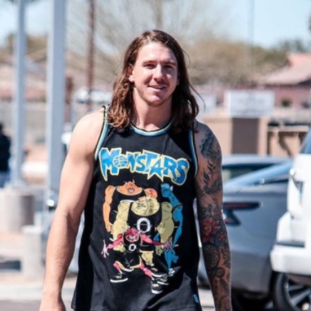 Who is Mike Clevinger Wife? Net Worth 2022, Age, Height, Parents, Bio