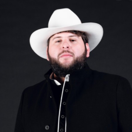 Wife of El Fantasma; Girlfriend, Net Worth 2022, Sibling, Parent, Age, Bio Wife of El Fantasma; Girlfriend, Net Worth 2022, Sibling, Parent, Age, Bio