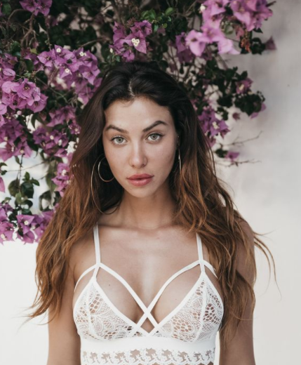 Valentina Fradegrada in a frame