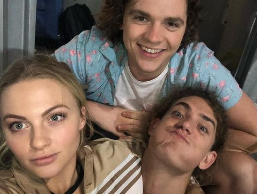 Bianca Bosch with her co-actors