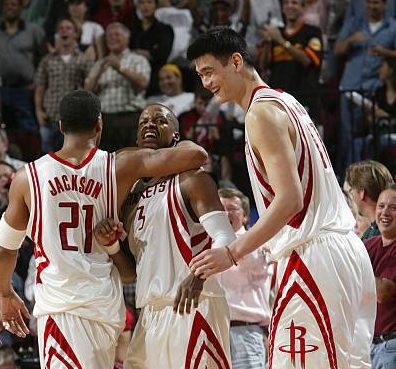 Shawnee Simms's husband, Jim Jackson with his team mates