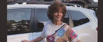 Alice Zenobia Richmond's mother Tina Fey with the car