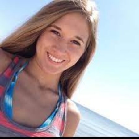 How Tall is Laura Britt? Net Worth & Salary 2022; Age, Husband, Sibling How Tall is Laura Britt? Net Worth & Salary 2022; Age, Husband, Sibling