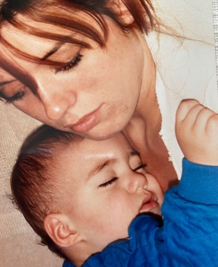Nickmercs childhood photo with his mother