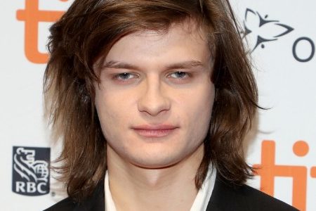 Charlie Tahan