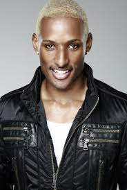 Dashanu Wesley posing the photo