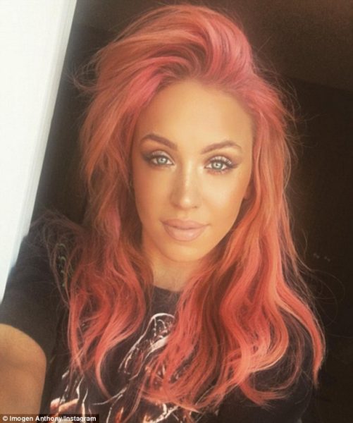 Ashley Victoria Winzer taking selfie