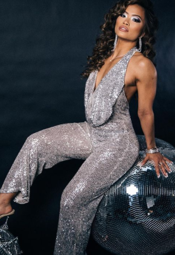 Sarah Magusara in a photoshoot