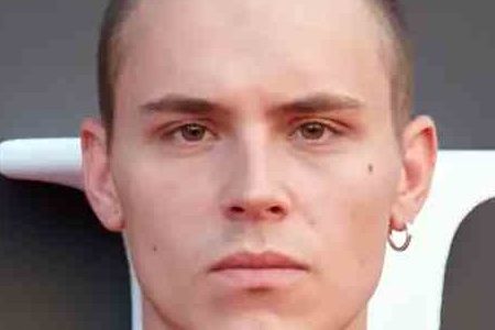 Aron Piper