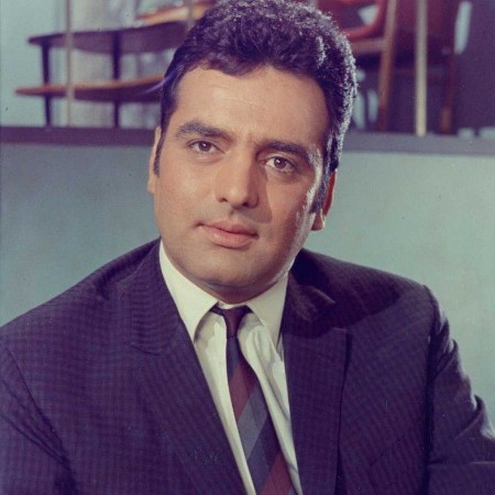 Son of Feroz Khan, Bio, Brothers, Net Worth 2022, Height, Death Son of Feroz Khan, Bio, Brothers, Net Worth 2022, Height, Death
