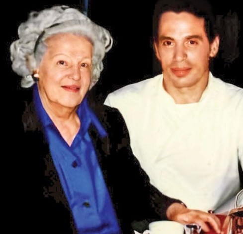 Geoffrey Zakarian with his mother