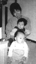  Nachi Mikami with her kids