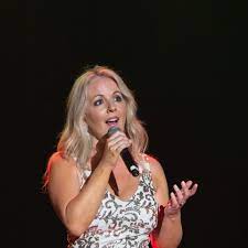 Lisa Kelly posing for the photo