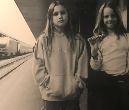 Eden Brolin childhood photo with her sister