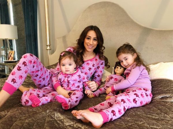 Valentina Angelina Jonas with her sister and mother 