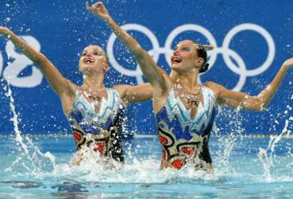 Anastasia Davydova performing Synchronized Swimming