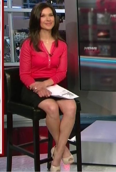 Ana Cabrera posing for the photo